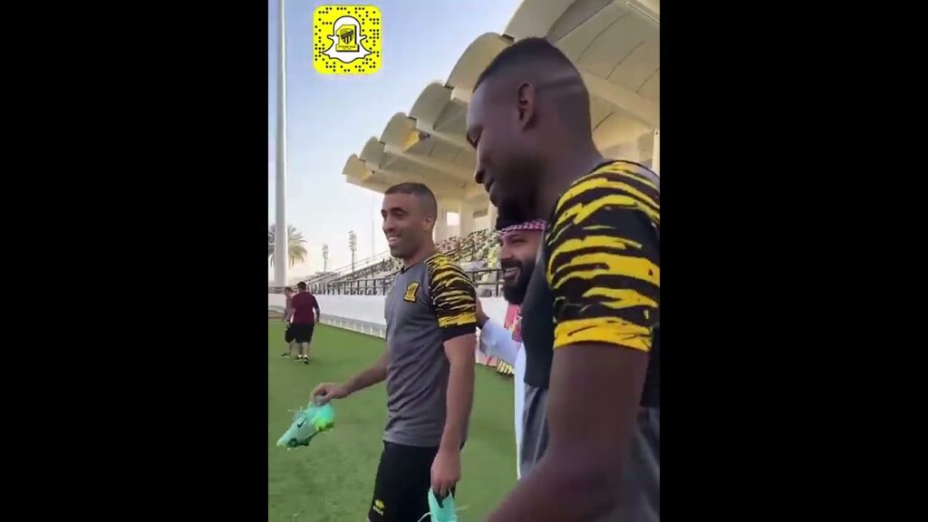 ‏عائلة نادي الاتحاد الجميلة 💛.