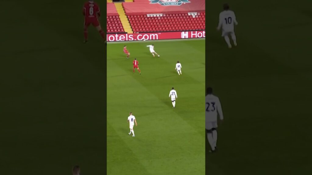 THIS Valverde pass 😍