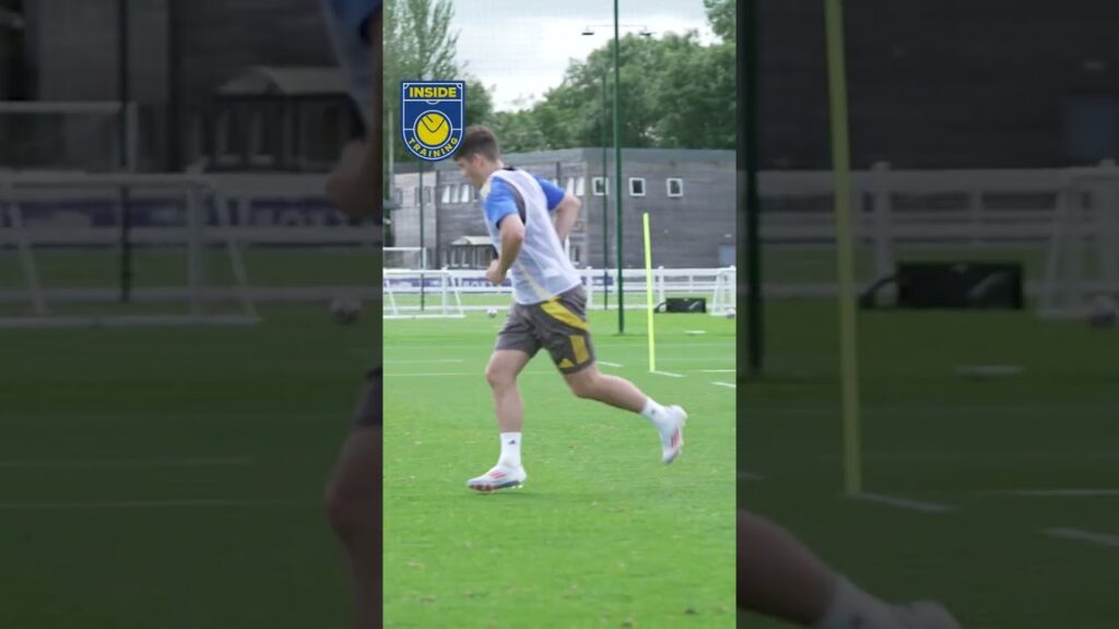 Dan James on 🔥 in training! #lufc #leedsunite #football