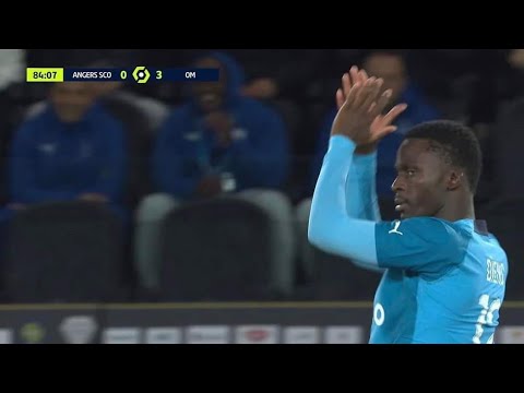 premiere apparition de cheikh Ahmadou bamba dieng en ligue 1ovationer par public Marseilles