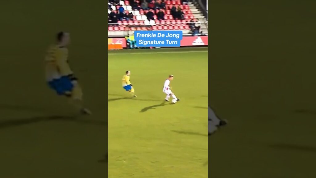 FRENKIE DE JONG SIGNATURE TURN 🔥🔥   #football #soccer #ballcontrol #skills #1to1 #frenkiedejong
