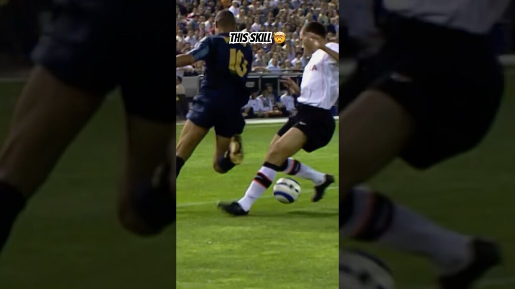 INCREDIBLE Adriano skill!