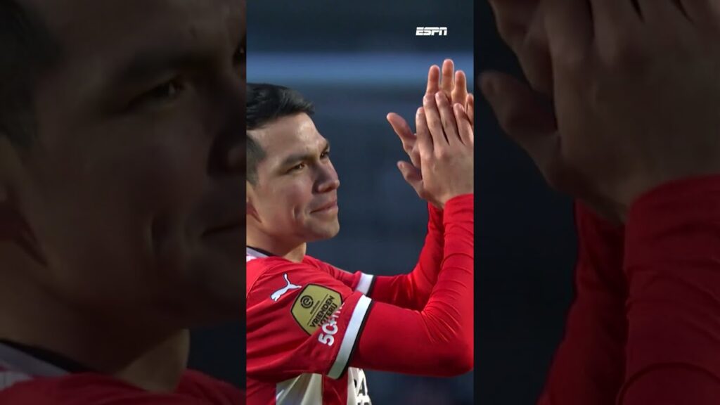 Hirving Lozano neemt met een lach en een traan afscheid van PSV 🥲