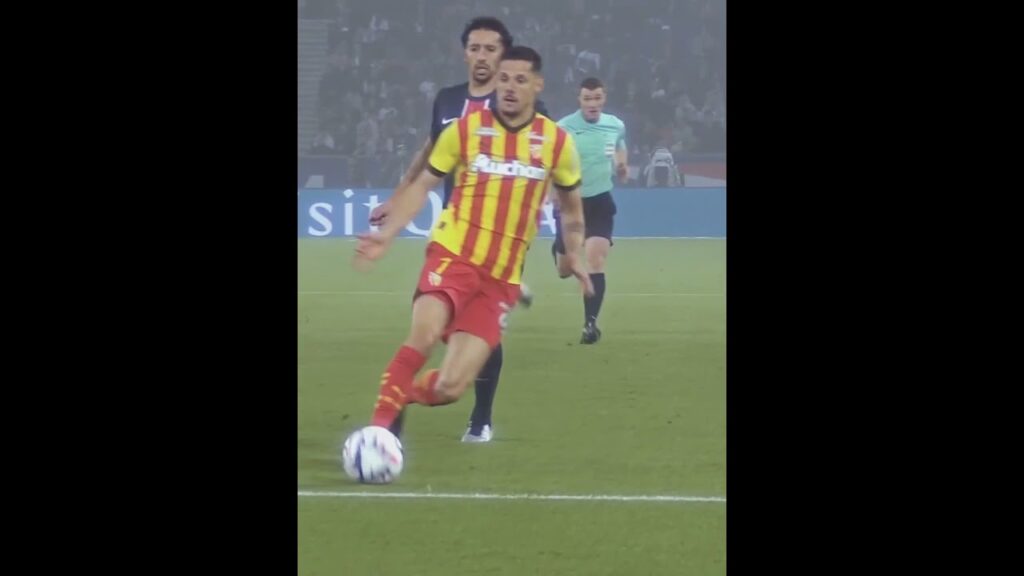 🇪🇨 William Pacho is impassable #ligue1 #psg #ligue1mcdonalds #football #futbol