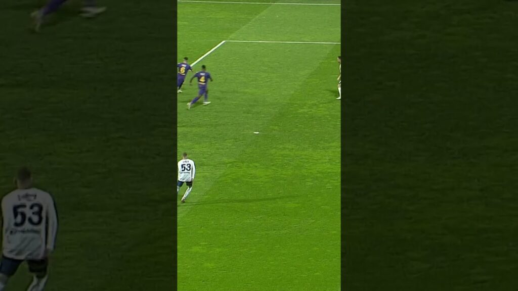 🥅 Dusan Tadic müthiş vurdu, direğe takıldı! #shorts #eyüpspor #fenerbahçe