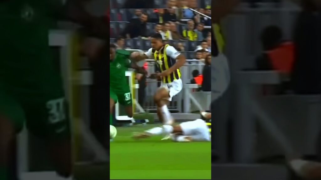 Fenerbahçeli DJIKU 2 Oyuncuyu Birden Biçiyor 🤯🤯