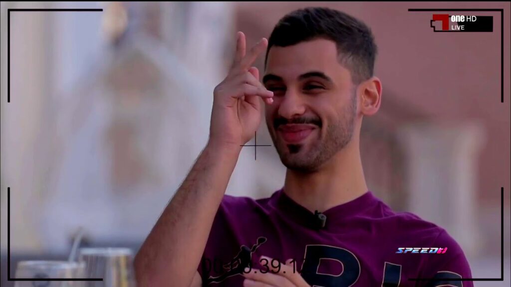 يوسف حسن حارس مرمى الغرافة في فقرة لفة في السيارة