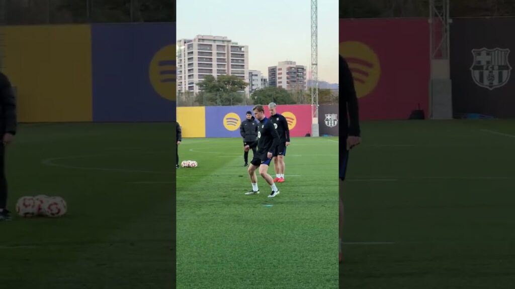 Raphinha tries to nutmeg Balde 👀 #fcbarcelona #football #shorts