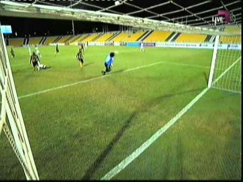 هدف علي اسد في مرمى قطر في كاس النجوم 2011 ali asad goal qatar star cup