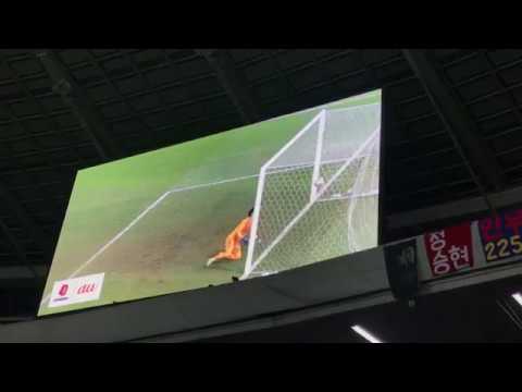 日本対韓国 チョン・ウヨン選手ゴール フリーキック 前半 5/11