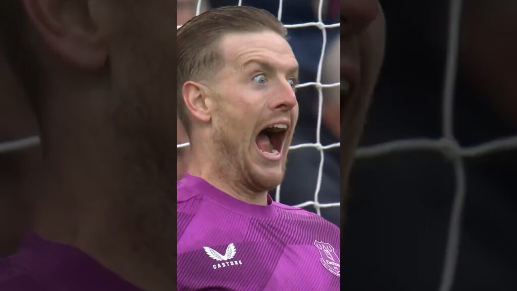 Everton’s Jordan Pickford distracts Man City’s Erling Haaland before saving his penalty! #football