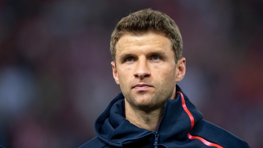 FC Bayern trifft überraschende Müller-Entscheidung - Was wird aus Kimmich?