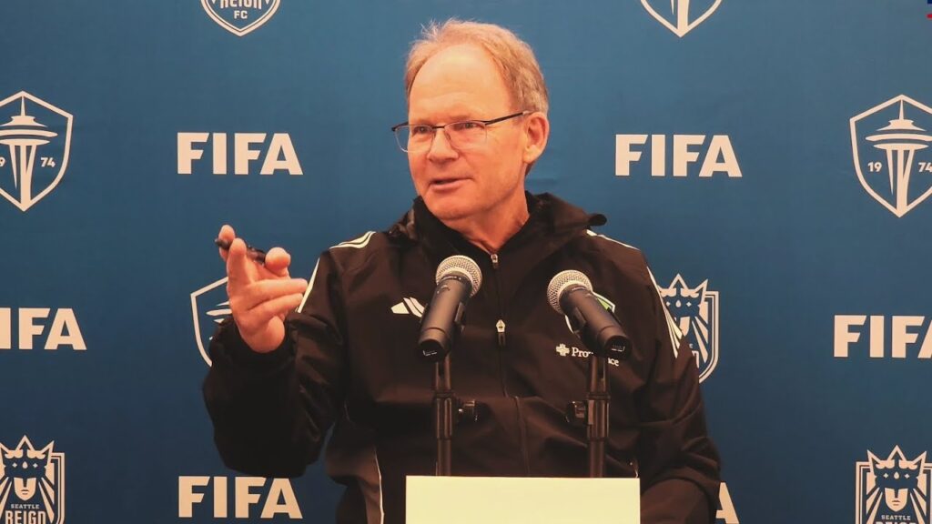 Brian Schmetzer on a challenging new season, preseason as well as Ferreira & Arriola's acquisitions