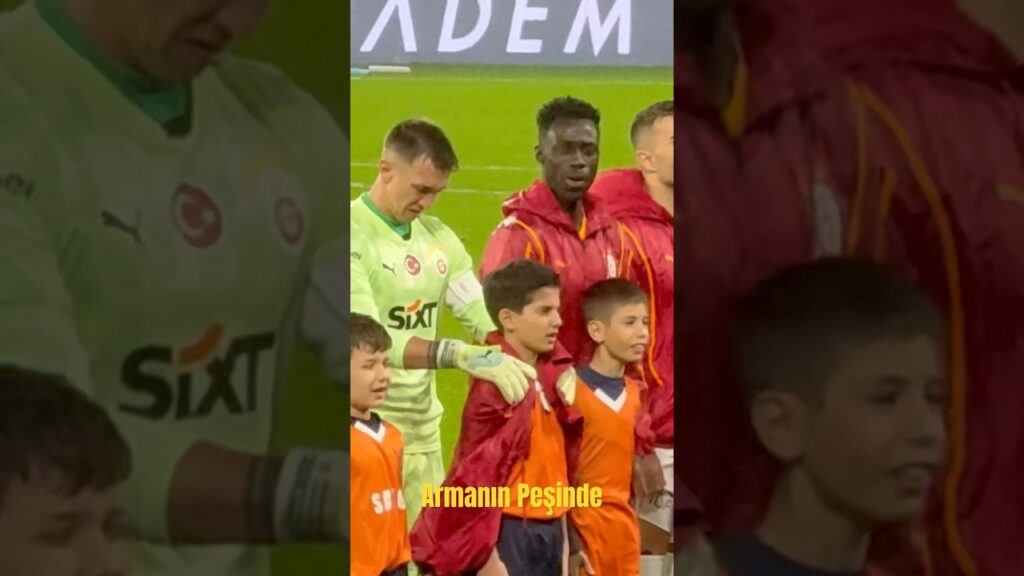 Fernando Muslera Başakşehirli çocuk üşümesin diye montunu veriyor ! #muslera #fernandomuslera