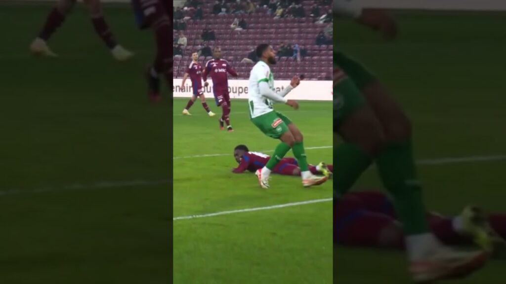 Sauvetage XXL de Bradley Mazikou et Lawrence Ati #servettefc #fcstgallen #defenseur #gardiendebut