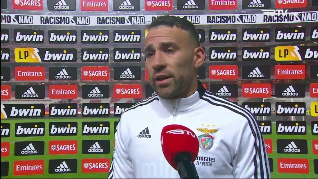 "Flash-Interview" de NICOLÁS OTAMENDI (Benfica 6-1 Braga).