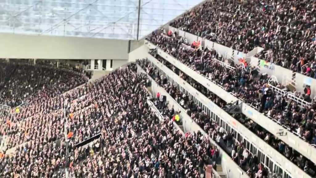 “Heyyyyy Callum Wilson oooh aaaah” Newcastle fans when Callum Wilson scored