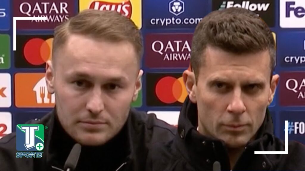 Teun Koopmeiners en Thiago Motta praten over de wedstrijd tussen Juventus en Club Brugge