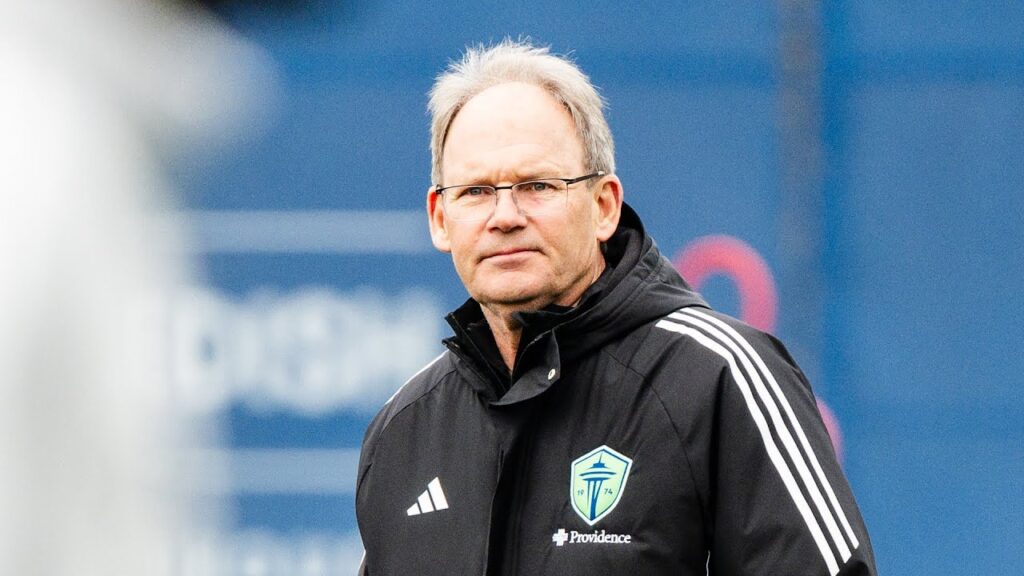 Interview: Brian Schmetzer on Jesús Ferreira's arrival to Seattle