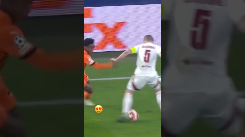 The touch 😍 the nutmeg 😳