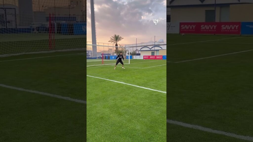 أجمل تصديات بونو و العويس في التدريبات 😍💙