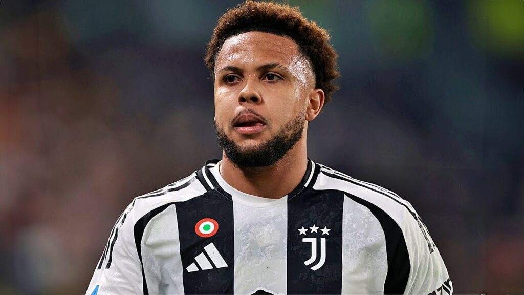 𝐋𝐎𝐎𝐊 𝐖𝐇𝐀𝐓 Weston McKennie doing at Juventus👀