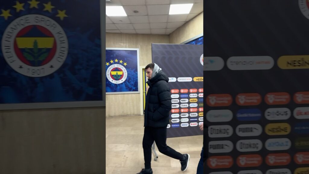 Maç sonu Dominik Livakovic staddan böyle ayrıldı!