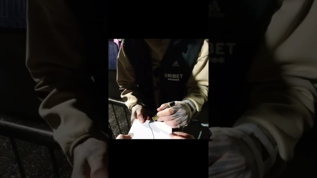 Joe Rodon has a very unique autograph.