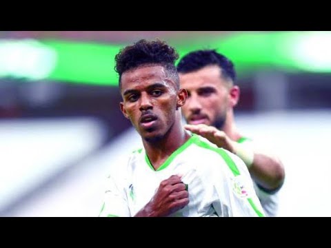 جماهير الهلال تحيي لاعب الاهلي هيثم عسيري في مباراة الكلاسيكو