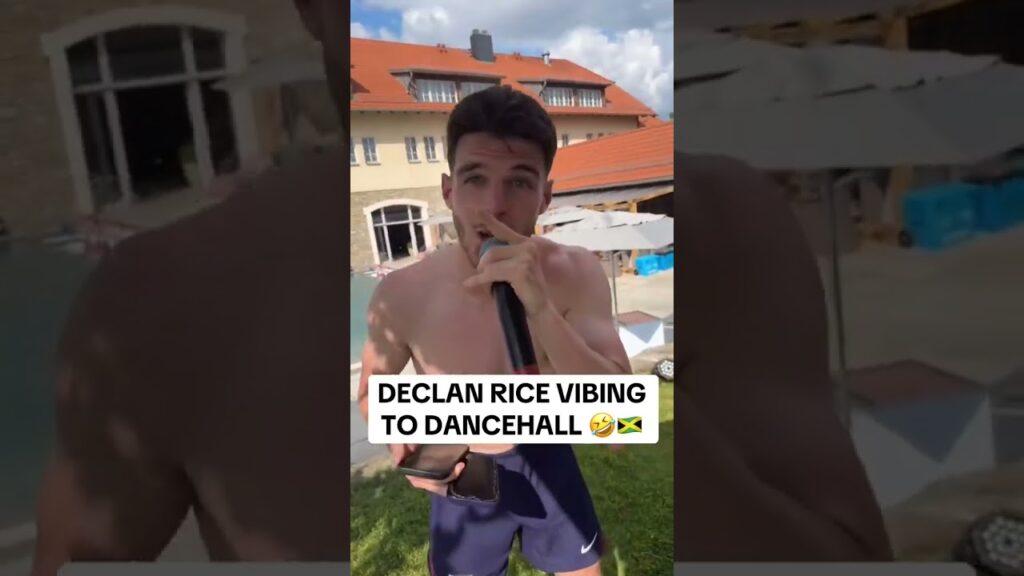 Declan Rice has a singing career ahead of him 😂🇯🇲 (via ivantoney1/IG)