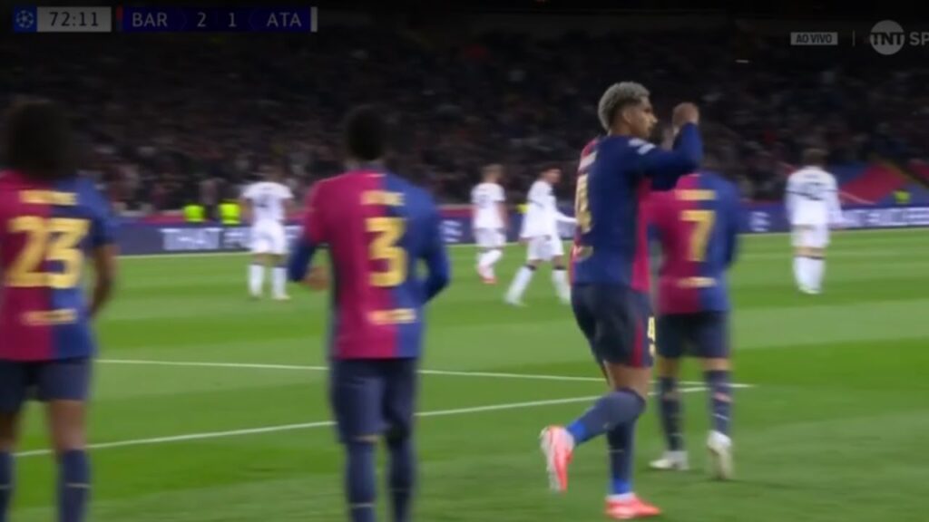 Het doelpunt van Ronald Araújo | Barcelona vs Atalanta 2-1 Samenvatting | Champions League 2025