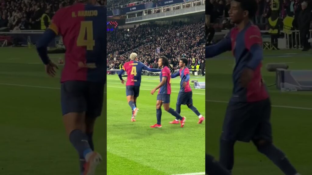 A very important goal for Ronald Araujo! 🦍🇺🇾 #fcbarcelona #shorts