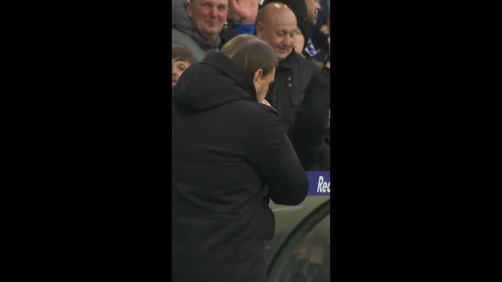 Superb Piroe ball leads to Brenden Aaronson goal!