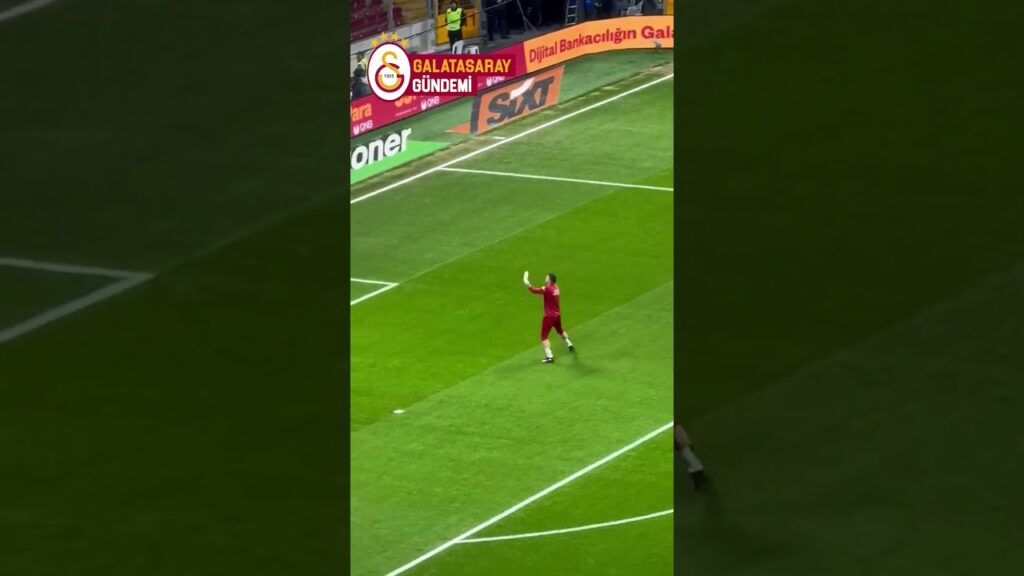 Galatasaray Taraftarından, Fernando Muslera’ya Destek #shorts #galatasaray #muslera