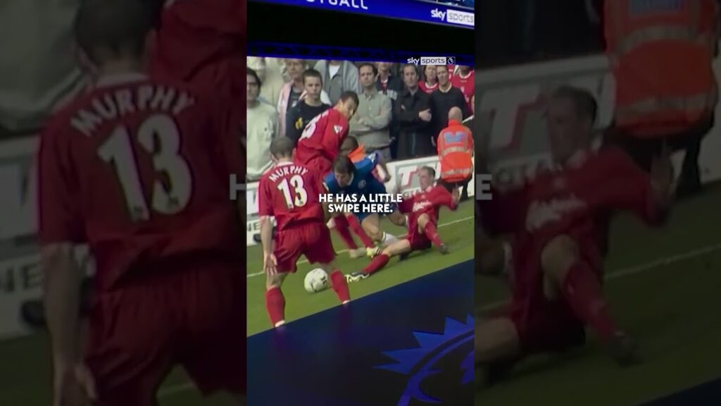 Carra and Nev haven't missed defending Gianfranco Zola on the pitch! 😅👀