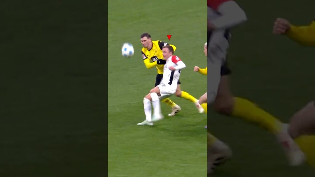 👉 Move of the match 👈 Götze is ready in every situation 🤸🏻‍♂️