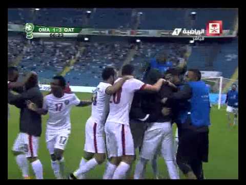 على اسد الله لاعب قطر يحرز الهدف التالت و هدف تاكيد الفوز فى مرمي عمان