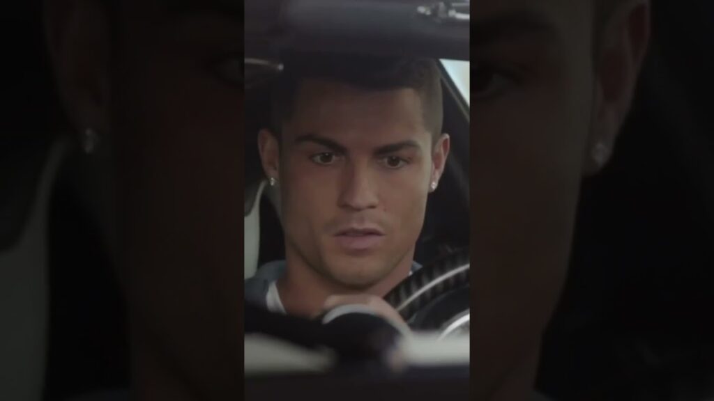 Ronaldo jette son fils par dessus le toît