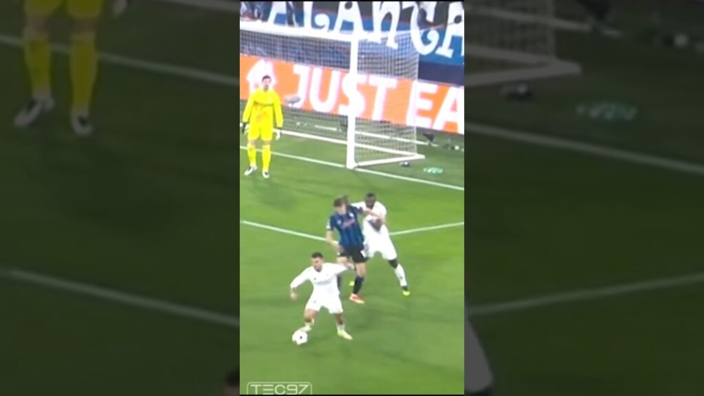 Rudiger s'accroche avec Charles De Ketelaere