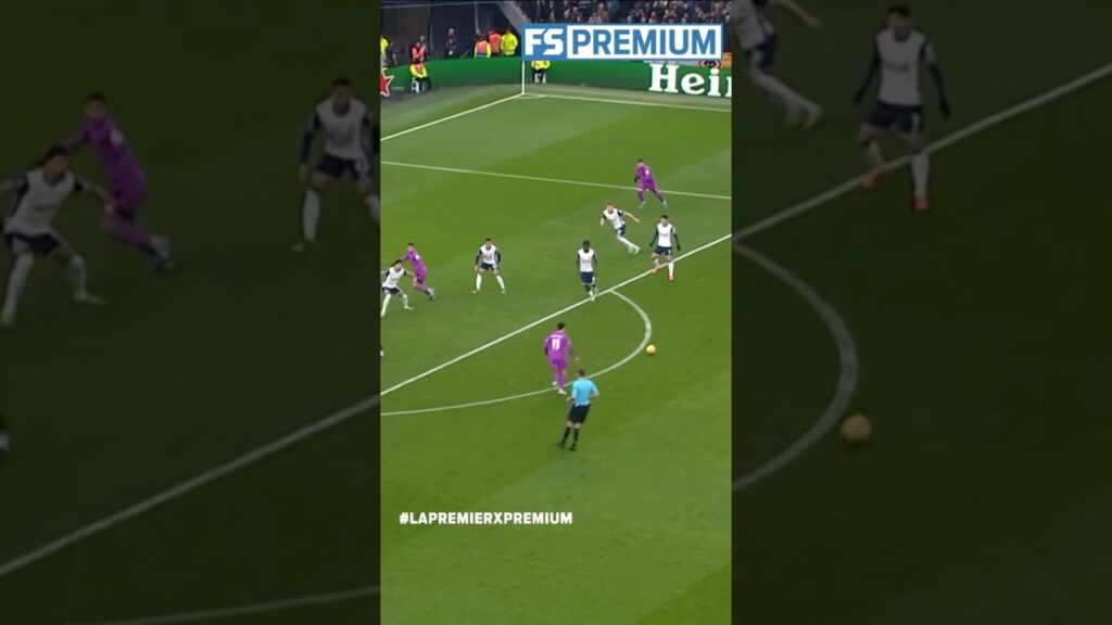 ¡QUÉ GOLAZO! 🔥⚽Jugada prefabricada de los Wolves que Hwang Hee-chan concreta. #LaPremierxPremium