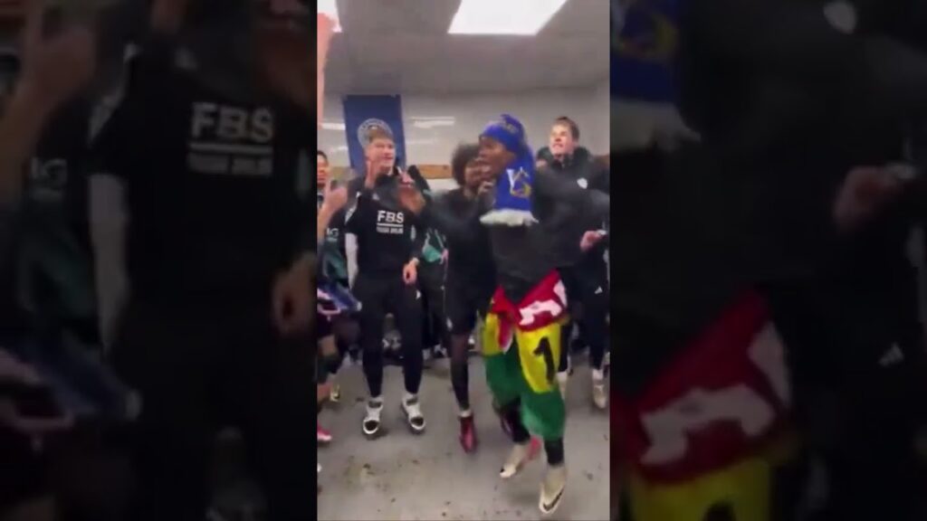 Fatawu Issahaku celebrates Leicester City’s title win in style with some dance moves 🤩🕺🏻🇬🇭