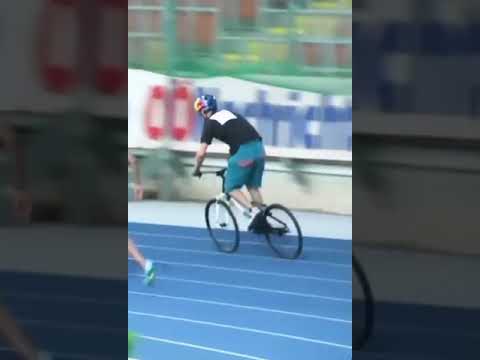 Felix Sanchez vs biker Tom Öhler on hurdles
