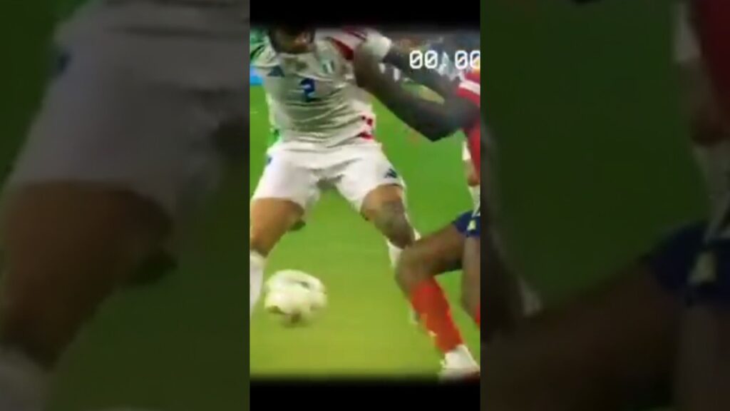 Nico Williams Insane Nutmeg #86 #shorts