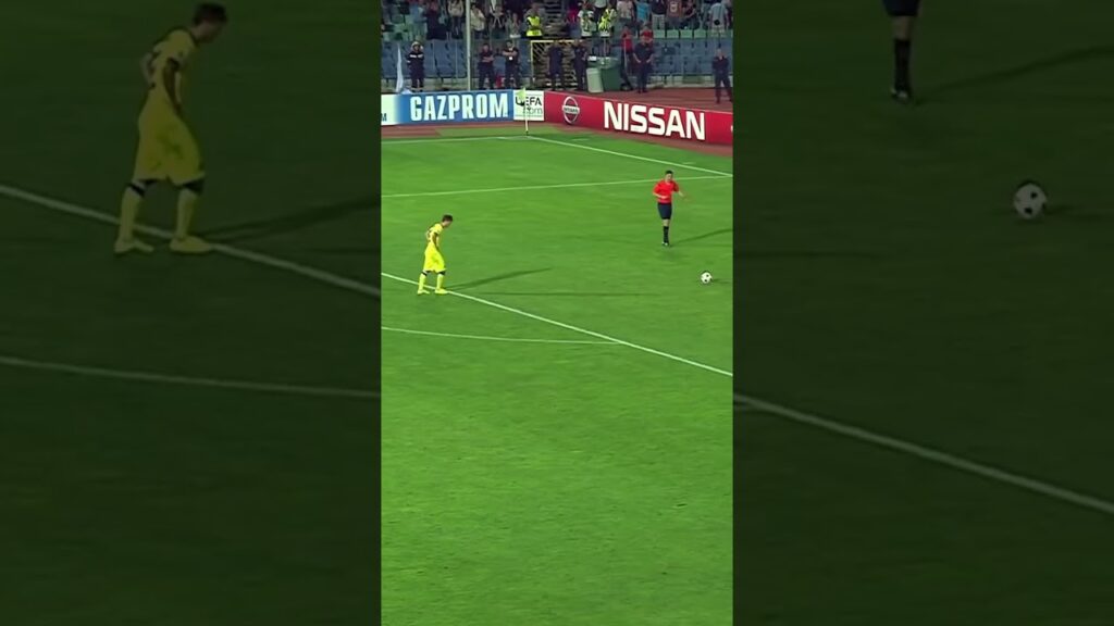 Defender heroics in a UCL shootout! 🤯