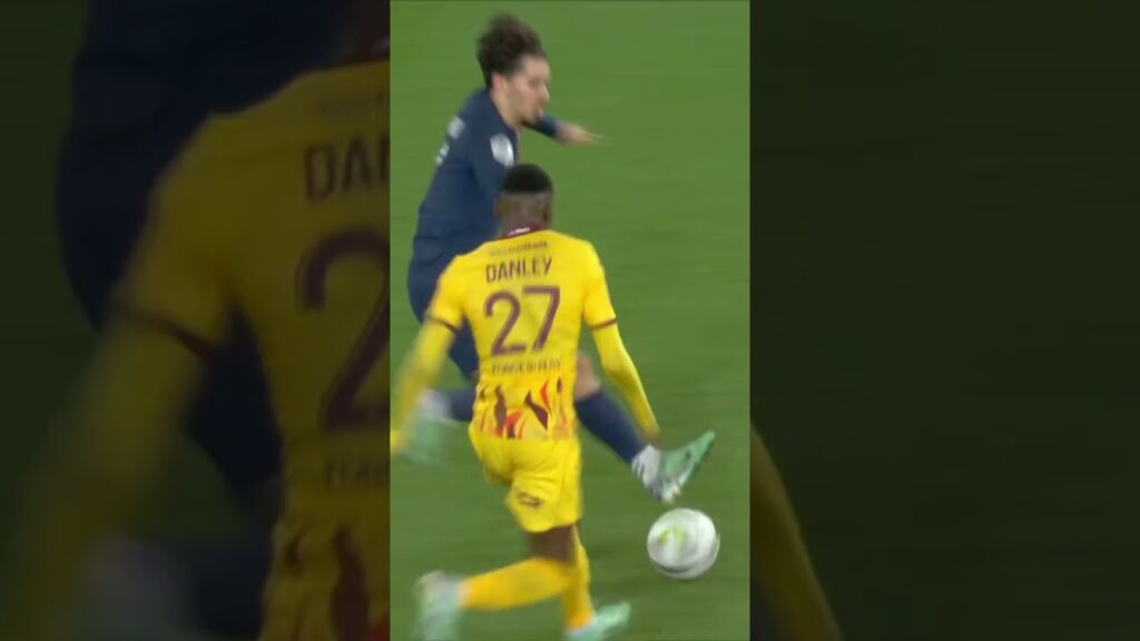 Happy Birthday Vitinha! 🥳🎂🇵🇹 #football #foot #psg #sport #ligue1mcdonalds #ligue1 #foot