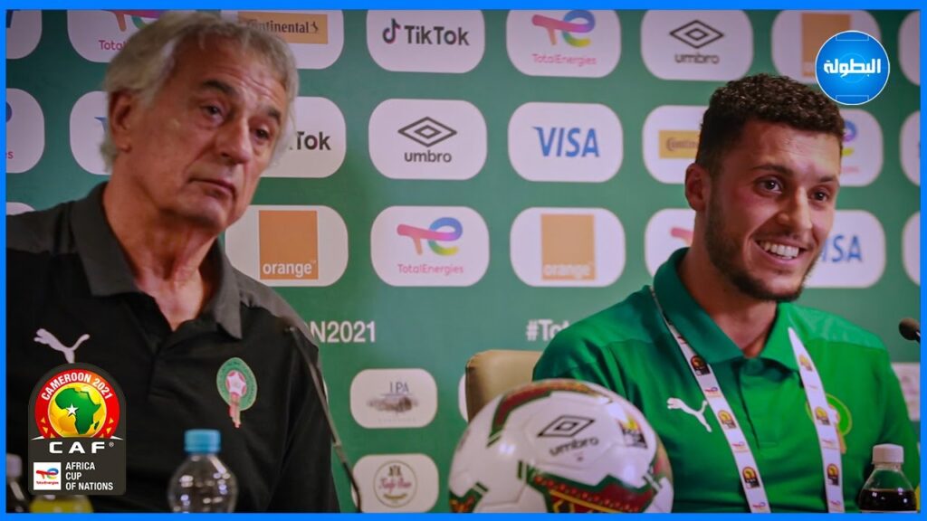 لقطة طريفة بين سليم أملاح وخليلوزيتش في الندوة الصحفية.. "لا تمازح المدرب"