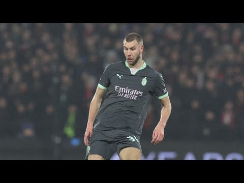 Strahinja Pavlović  vs Feyenoord