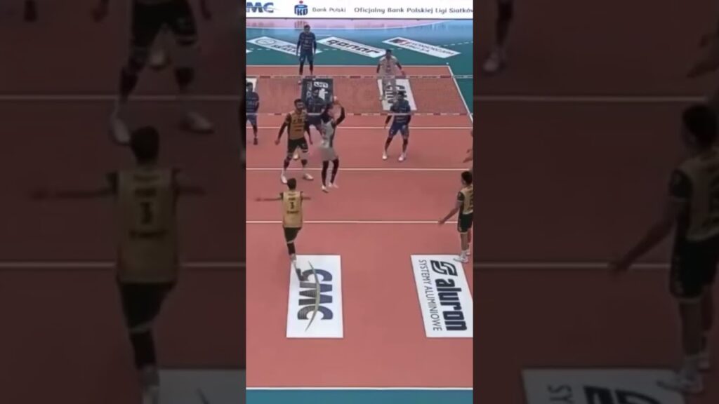 Aaron Russell - Luke Perry - Miguel Tavares - Aluron