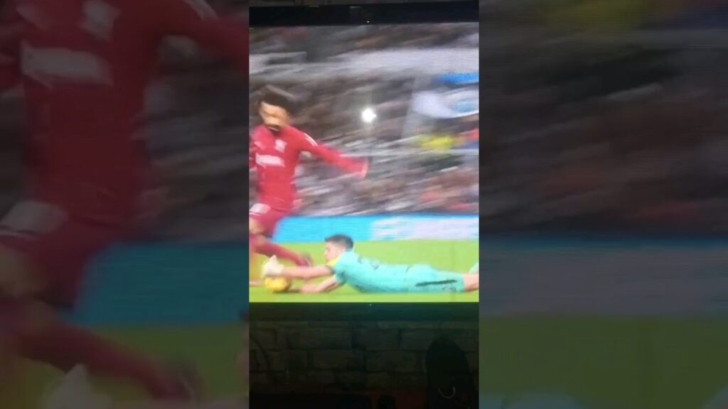 Nick Pope what are you doing!? 😂😂