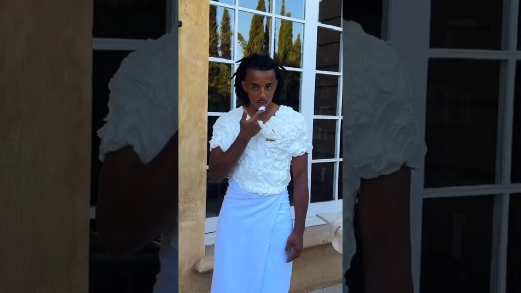 Jules Koundé, la star du Barça pose pour une marque (UEFA Champions League) #football #shorts